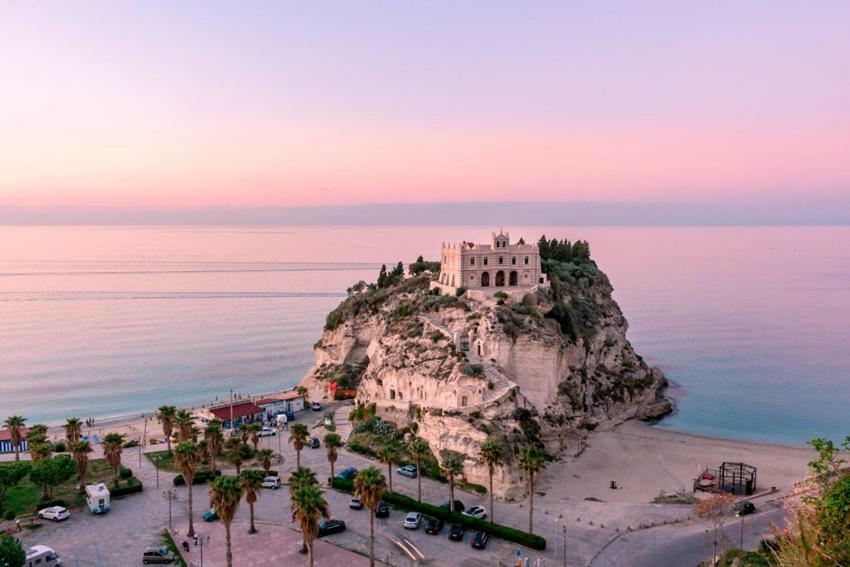 Appartamenti Antonio Тропея Экстерьер фото
